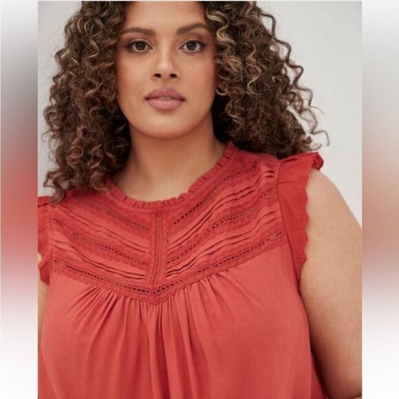 TORRID EYELET AND PINTUCK TANK - Picture 2 of 11